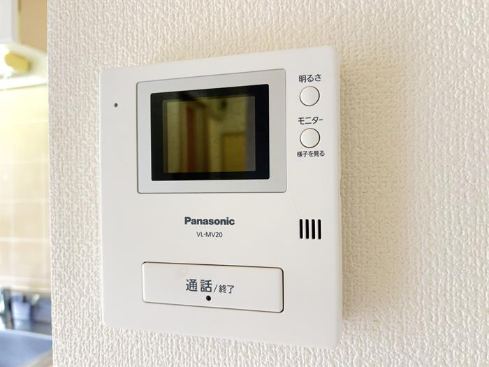 ＴＶインターホン付きなので安心して生活できますよね♪