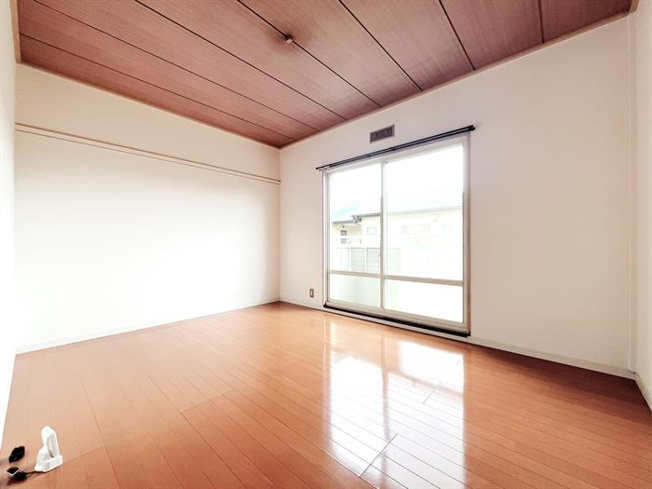 明るいお部屋です