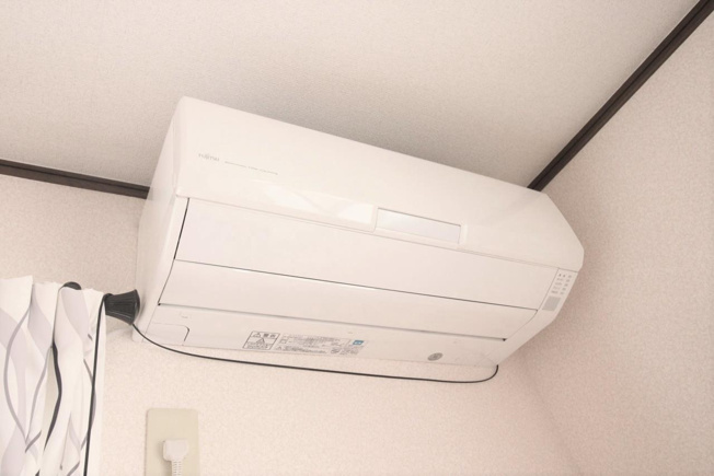洋室にエアコン完備★