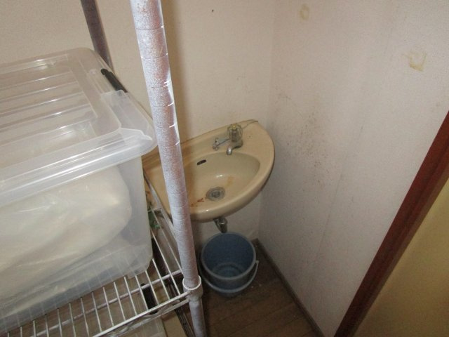 高山市初田町３丁目の店舗事務所【独立洗面台】
