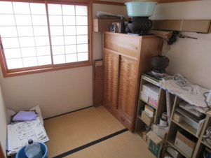 高山市初田町３丁目の店舗事務所【和室】