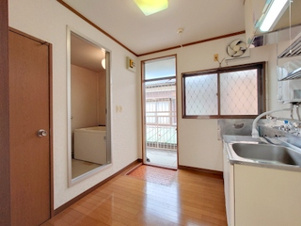 シティハイム青山ハイツ【居間・リビング】