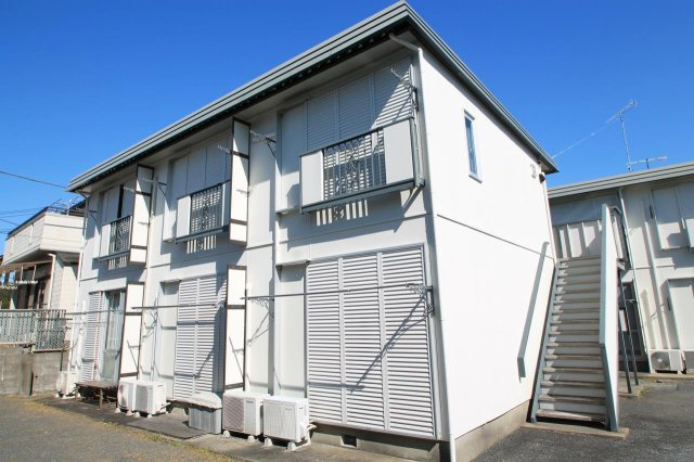 日当たり良好！窓にはシャッターも付いてます！
