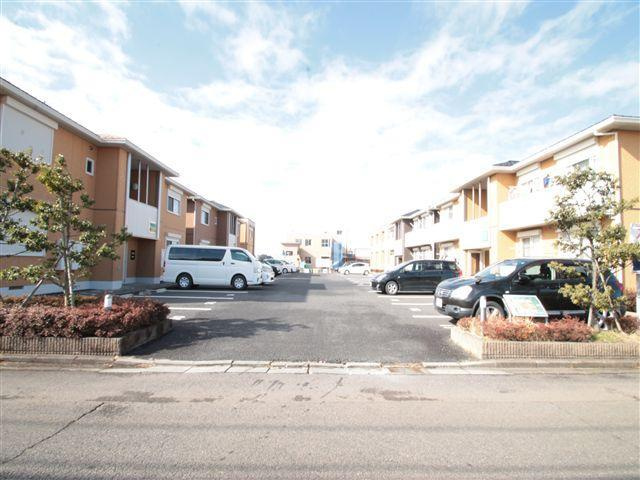 敷地内駐車場1台無料