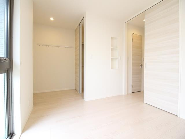 もう1つのお部屋は寝室に