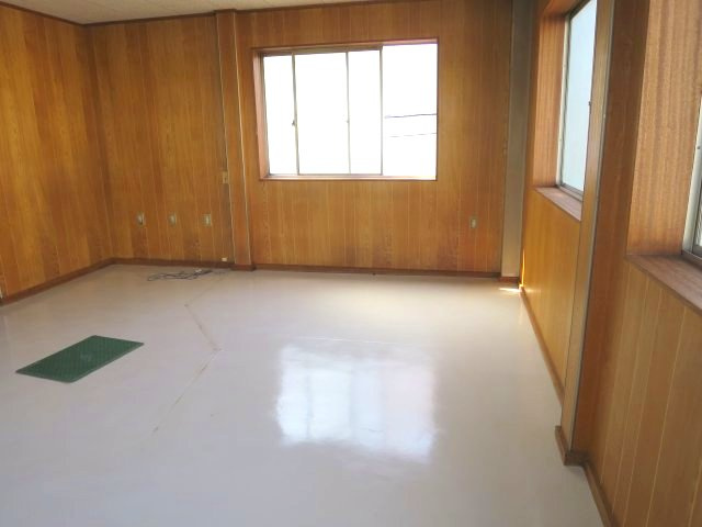 須ヶ口駅前事務所　２F【内装】