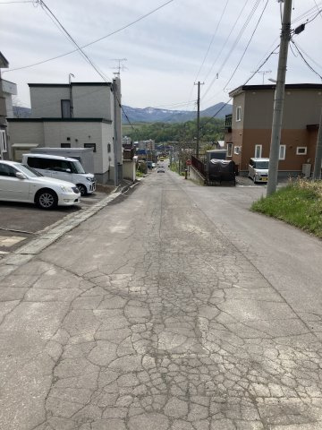 小樽市オタモイ１丁目の売地【前面道路含む現地写真】