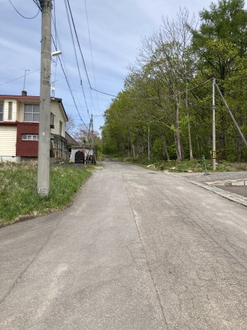小樽市オタモイ１丁目の売地【前面道路含む現地写真】