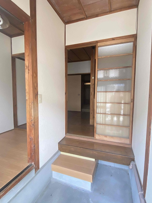 南住吉福田貸家【玄関】広々とした玄関です。