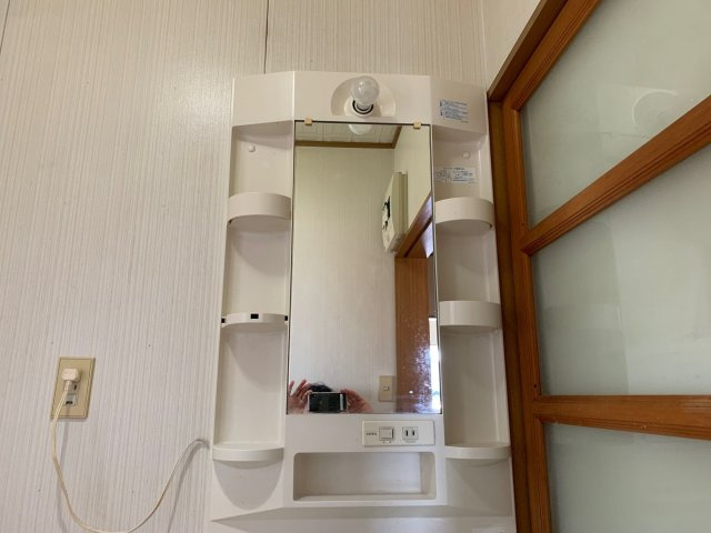 びれっぢ山帰来【洗面所】