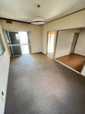 高田町貸家【居間・リビング】