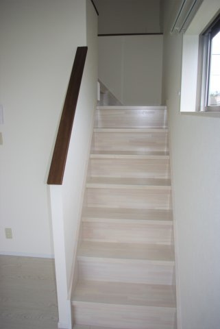 ジェニファー39（山風B棟）【洋室】ロフト階段