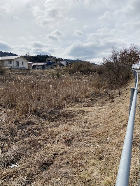 恵那市岩村町の売地【外観】現況写真（国道からの見た土地）