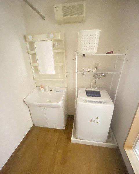 白川町河岐  店舗付き住宅【独立洗面台】