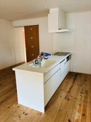 白川町河岐  店舗付き住宅【キッチン】