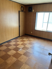 生田町5丁目住宅付倉庫【居間・リビング】