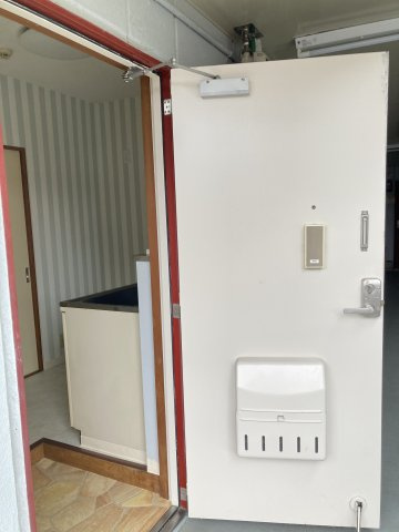盛岡市鉈屋町のアパート【玄関】