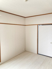 盛岡市鉈屋町のアパート【洋室】
