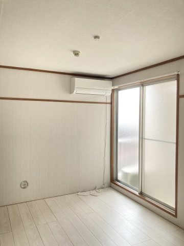 盛岡市鉈屋町のアパート【洋室】