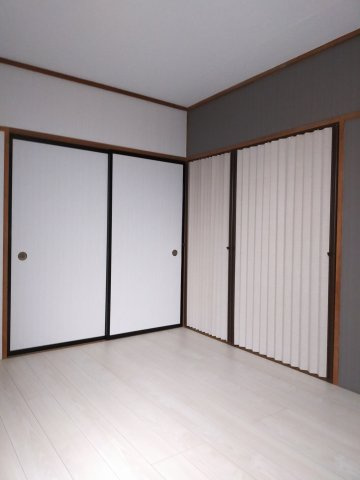 盛岡市鉈屋町のアパート【洋室】