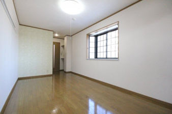 ソリストパレスII【洋室】