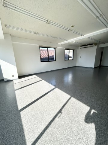 ジュラクビル2階　貸事務所【内装】