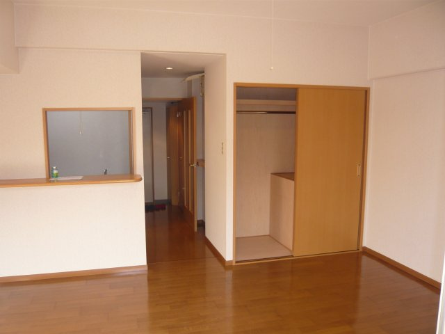 メゾン・ド・酒蔵通り【居間・リビング】