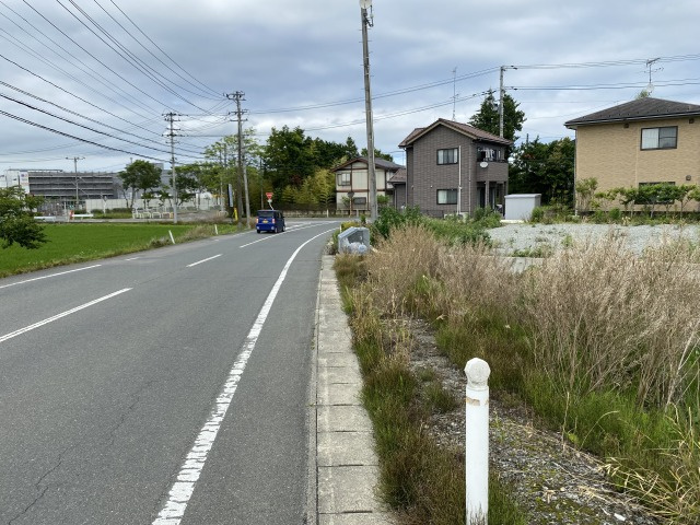 成田土地【周辺】北側に道路があります(^^♪