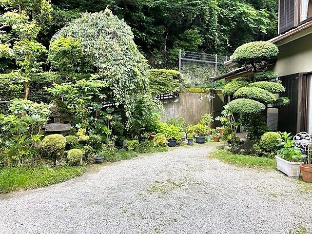 熱海市泉の中古一戸建【庭つき】庭スペース
