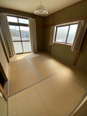 川沼ハイム102【和室】全体的に広々としています(^^♪