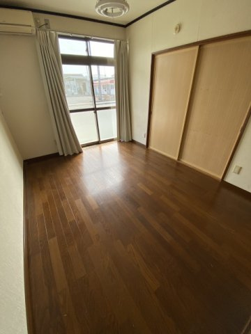 川沼ハイム102【居間・リビング】きれいなキッチンです!
