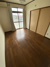 川沼ハイム102【居間・リビング】きれいなキッチンです!
