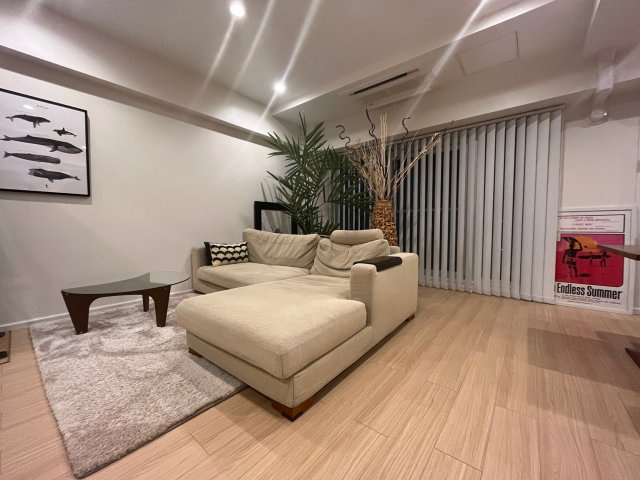 大津スカイハイツ【居間・リビング】こちらの居間で趣味の時間をお楽しみください