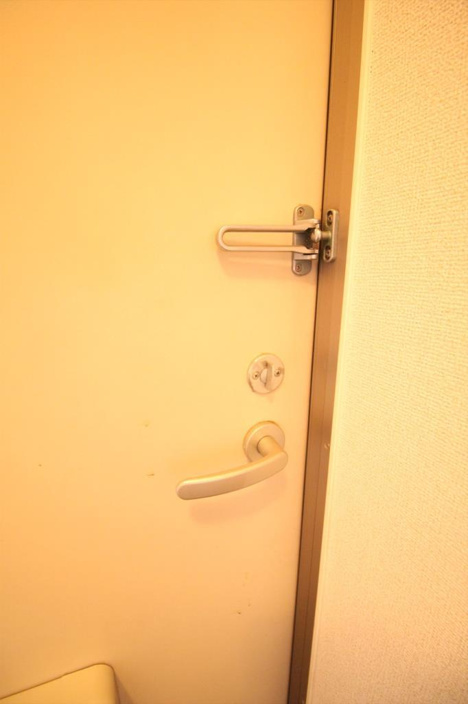 玄関ドアのカギです