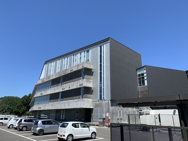 石岡市役所 0.4km