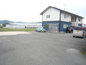 ハミング成美【駐車場】２台目　３，０００円