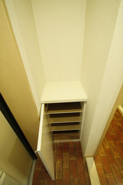 シューズボックス