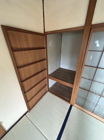 小木３丁目貸家【収納】