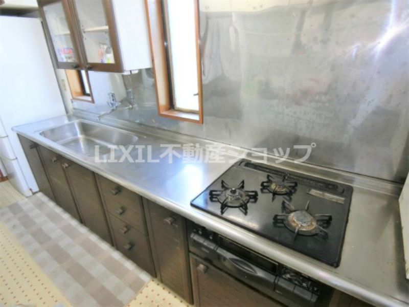 上越市大字四ケ所の中古一戸建【キッチン】こちらのキッチンでお料理をお楽しみください♪