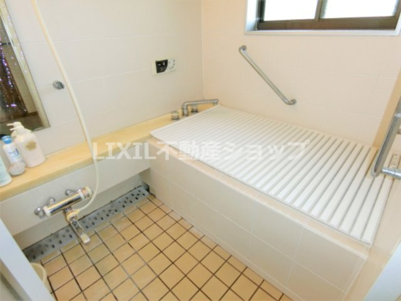 上越市大字四ケ所の中古一戸建【浴室】日々の疲れを癒すお風呂付です！