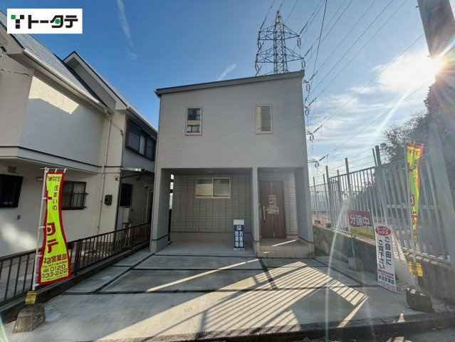 前面道路も広く車の駐車もラクラクです♪日当たりと風通りの良さもおすすめポイントです！