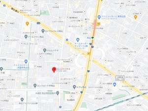 コレントハウス馬込個室１０１号室：ベッド、マットレス、エアコン、カーテンを完備。
