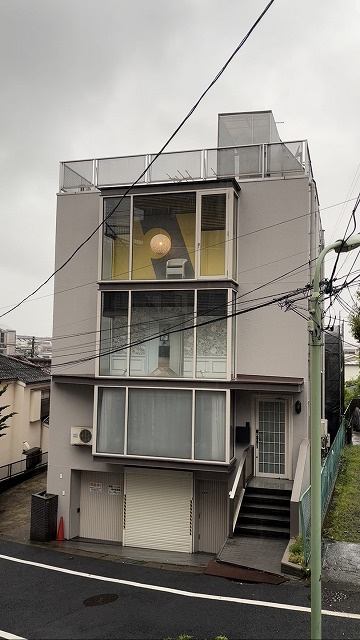 コレントハウス馬込【外観】３階建て屋上付きの建物です。
