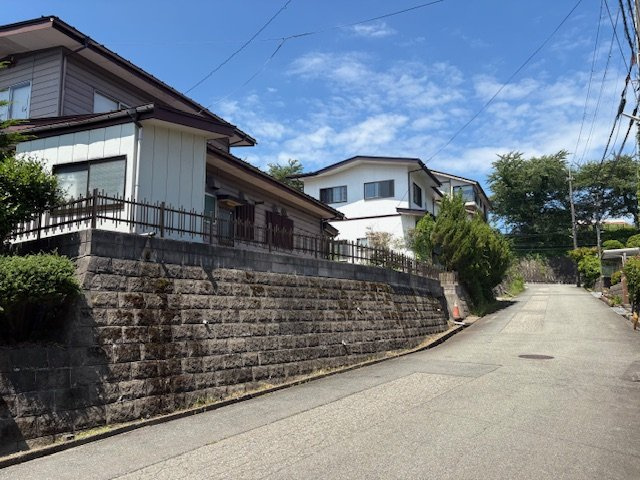 手形山中町土地【前面道路含む現地写真】