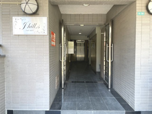 J hill's【エントランス】