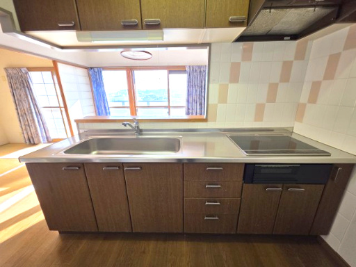 石巻市水押３丁目の中古マンション【キッチン】