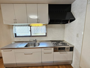 鳥取市行徳２丁目 中古戸建て【キッチン】