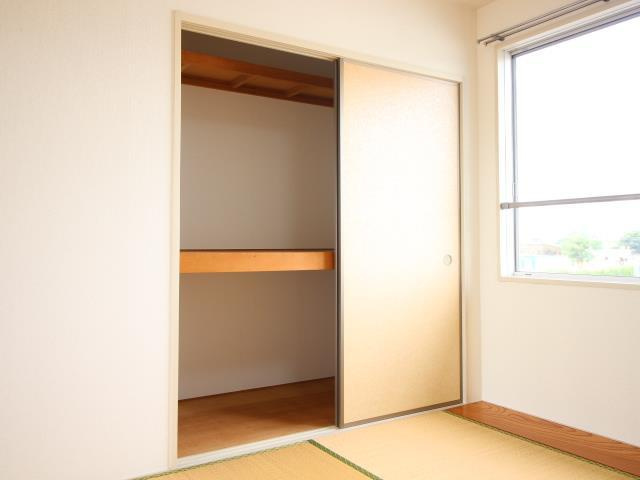収納スぺースも充実です★