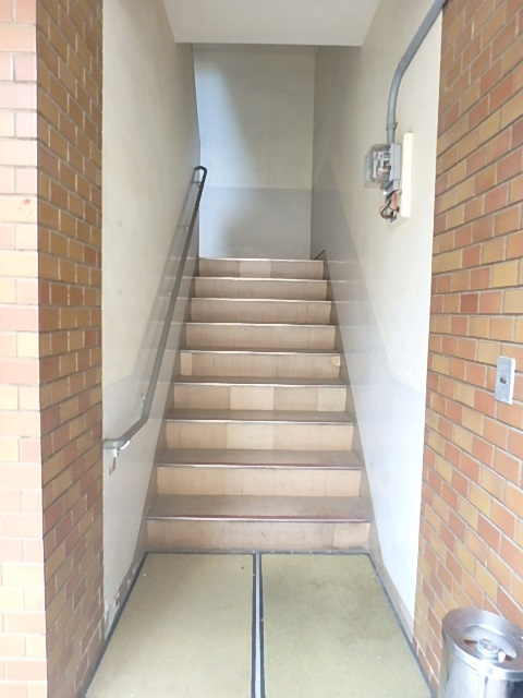 マンション入福【エントランス】マンション入福の入り口です。