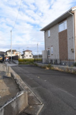 石巻市築山３丁目の売地【前面道路含む現地写真】